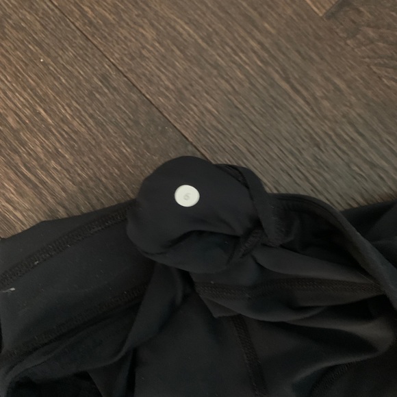 🍋Lululemon Crop Wet Dry Warm black leggings SZ 6 - Picture 7 of 7